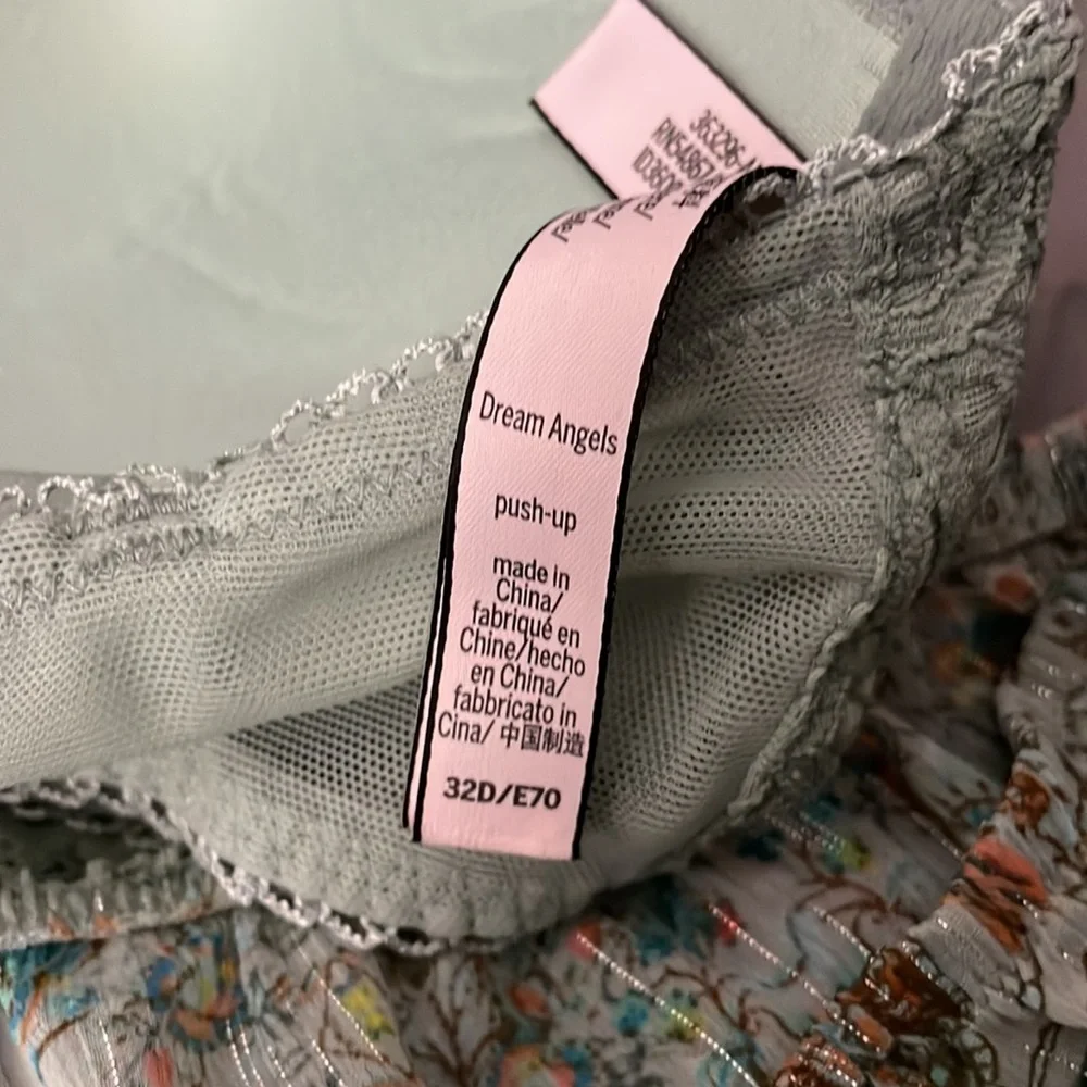 Victoria Secrect Bra/Short Set - Picture 5 of 5